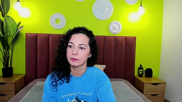 Linda Insatiable online show from 28, 4, 2026