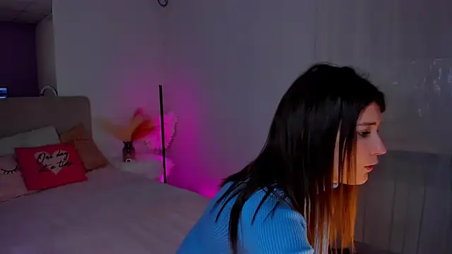 Laura Leee online show from 9, 2, 2025