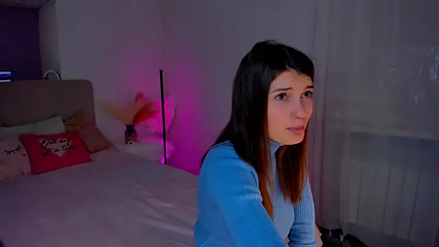 Laura Leee online show from 9, 2, 2025