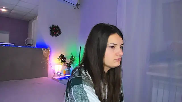 Laura Leee online show from 23, 12, 2025