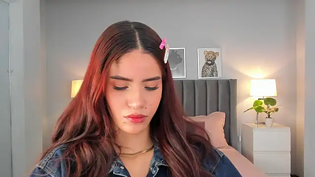 Snapshot of Madie__collins chatting on 4, 2, 2025 Madie collins online show from 4, 2, 2025