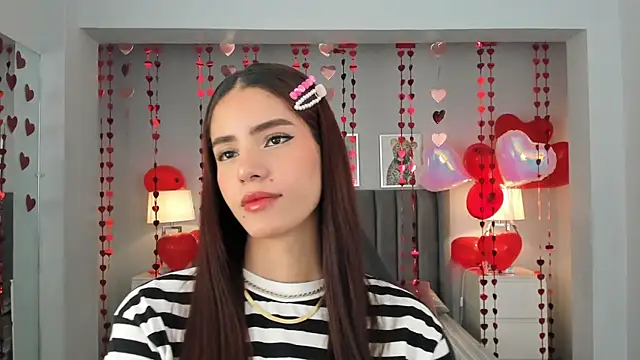 Snapshot of Madie__collins chatting on 8, 2, 2025 Madie collins online show from 8, 2, 2025