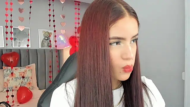 Snapshot of Madie__collins chatting on 11, 2, 2025 Madie collins online show from 11, 2, 2025