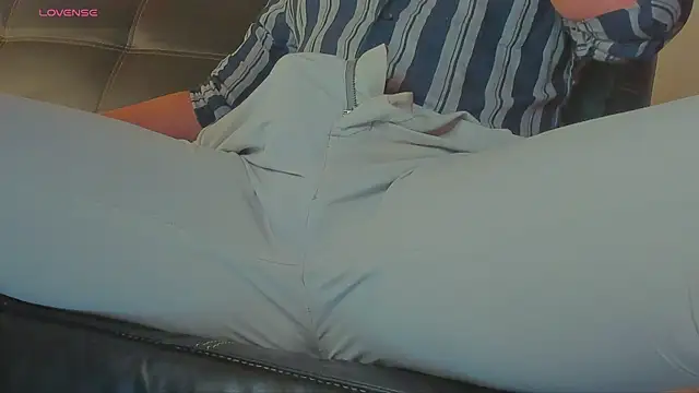 MrLonely02 online show from 4, 1, 2025