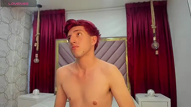 Un Slutty online show from 1, 2, 2025