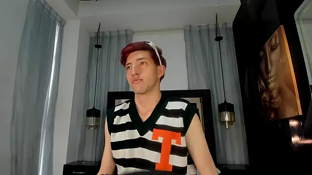 Un Slutty online show from 4, 2, 2025