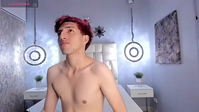 Un Slutty online show from 8, 2, 2025