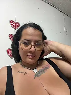 Snapshot of KarllaWalker chatting on 27, 5, 2026 KarllaWalker online show from 27, 5, 2026
