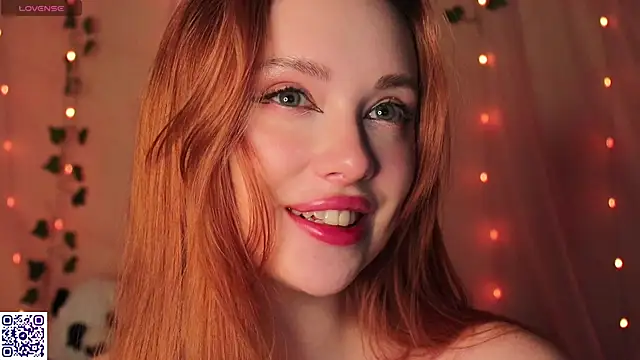 Snapshot of YourSkyAni chatting on 17, 12, 2025 YourSkyAni online show from 17, 12, 2025