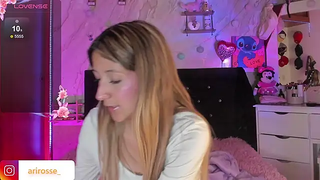 Snapshot of ariana_rosse__ chatting on 15, 2, 2026 ariana rosse online show from 15, 2, 2026