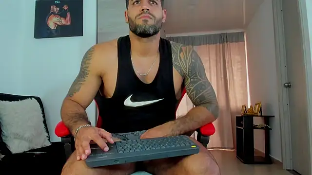 Snapshot of SamirHazard97 chatting on 12, 5, 2026 SamirHazard97 online show from 12, 5, 2026