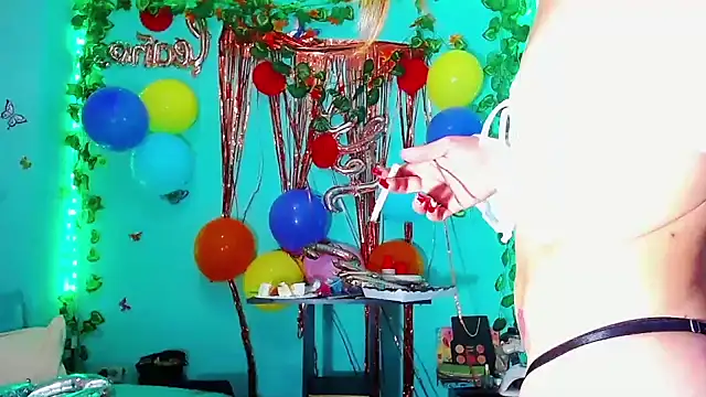 Snapshot of deboraath chatting on 12, 1, 2025 deboraath online show from 12, 1, 2025