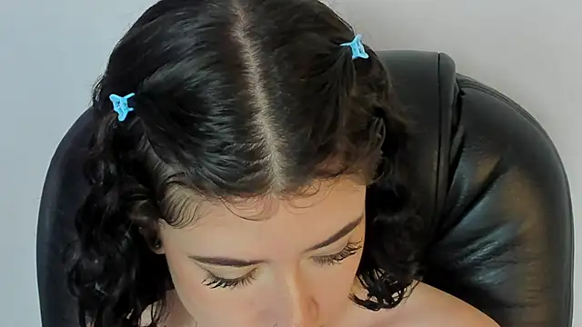 melody suarez online show from 7, 2, 2025