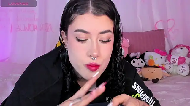 melody suarez online show from 7, 10, 2025