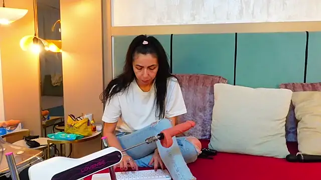 SarraRose online show from 14, 3, 2025