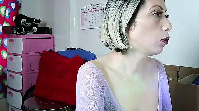 alixia81 online show from 27, 10, 2025