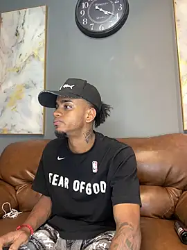 AaronCruz  online show from 24, 1, 2025