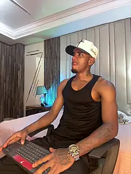 AaronCruz  online show from 7, 2, 2026