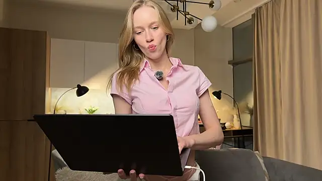 Snapshot of PollyAgata chatting on 30, 6, 2026 PollyAgata online show from 30, 6, 2026