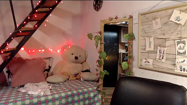 luna sky83 online show from 7, 3, 2025