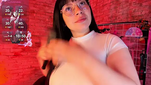 Cherry xoxx online show from 4, 10, 2025