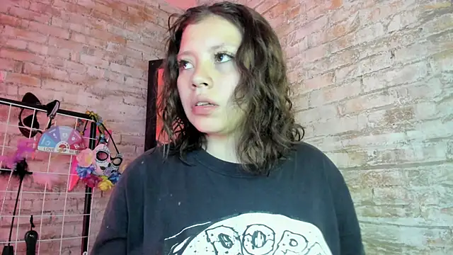 Cherry xoxx online show from 4, 11, 2025