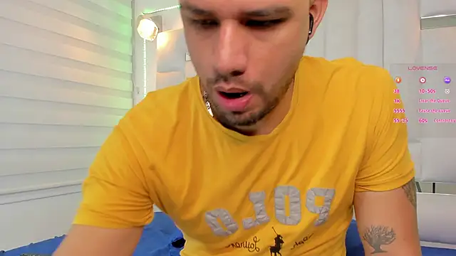 Snapshot of Jacoob19_ chatting on 4, 12, 2024 Jacoob19 online show from 4, 12, 2024