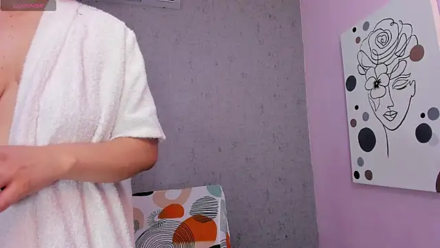 Tiffany mendez online show from 9, 10, 2025