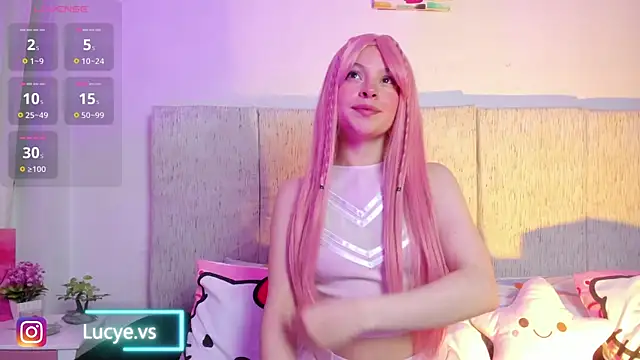 LucyEvans  online show from 13, 10, 2025