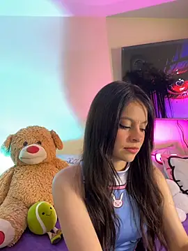 LucyEvans  online show from 20, 11, 2025