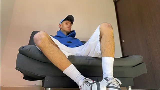 Saturno v online show from 3, 3, 2025