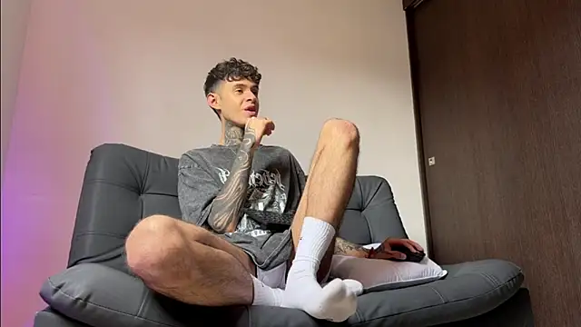 Saturno v online show from 11, 3, 2025