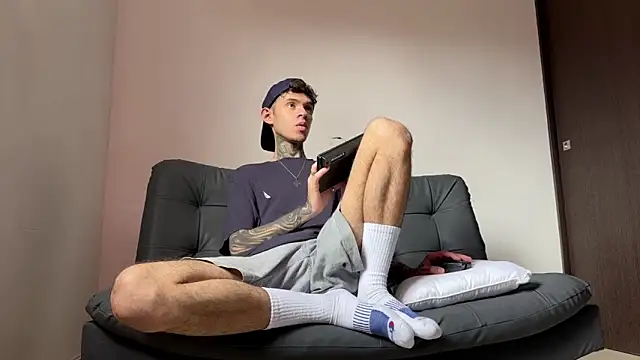 Saturno v online show from 15, 3, 2025