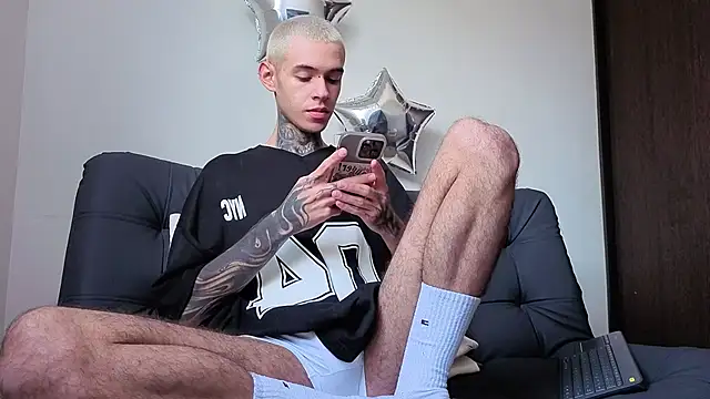 Saturno v online show from 27, 9, 2025