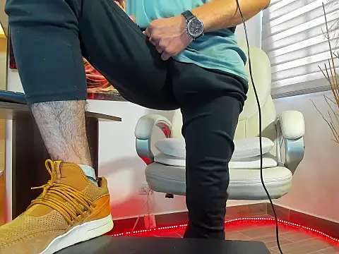 Snapshot of alessandro_wye chatting on 23, 2, 2025 alessandro wye online show from 23, 2, 2025