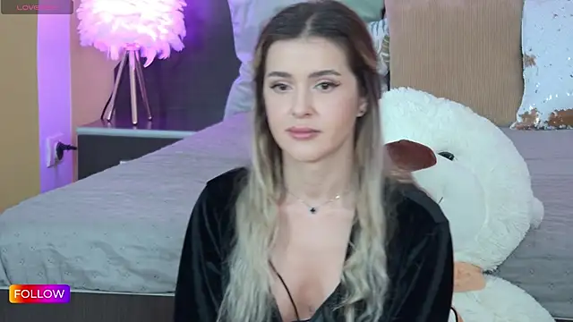 Sarah-Hart online show from 6, 3, 2025