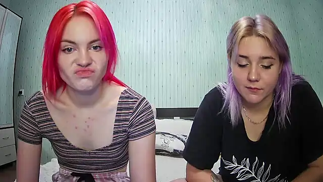 Snapshot of ChrisGirls chatting on 6, 12, 2024 ChrisGirls online show from 6, 12, 2024