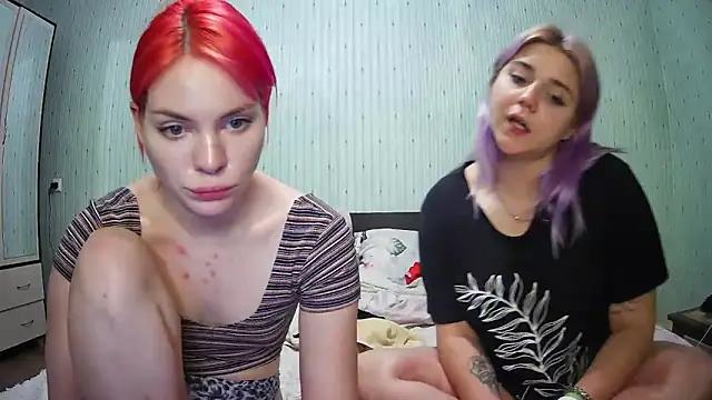 Snapshot of ChrisGirls chatting on 6, 12, 2024 ChrisGirls online show from 6, 12, 2024