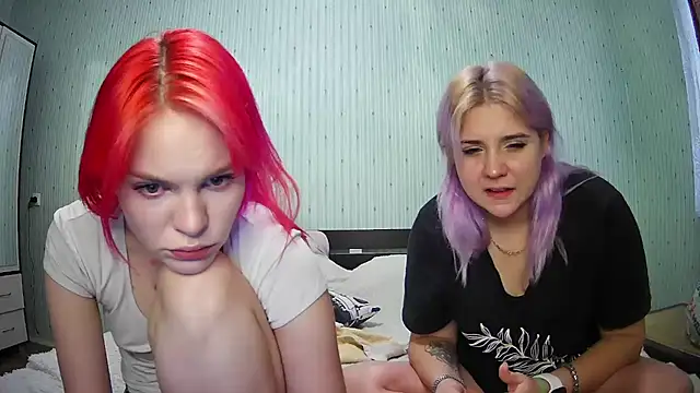 Snapshot of ChrisGirls chatting on 7, 12, 2024 ChrisGirls online show from 7, 12, 2024