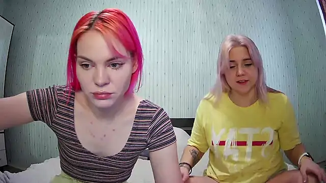 Snapshot of ChrisGirls chatting on 24, 12, 2024 ChrisGirls online show from 24, 12, 2024