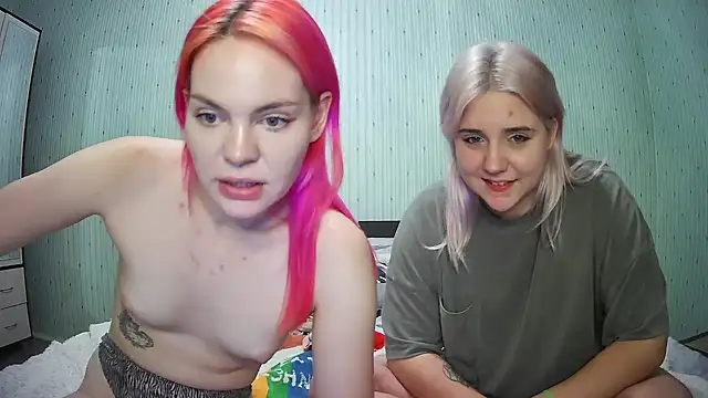 Snapshot of ChrisGirls chatting on 26, 12, 2024 ChrisGirls online show from 26, 12, 2024