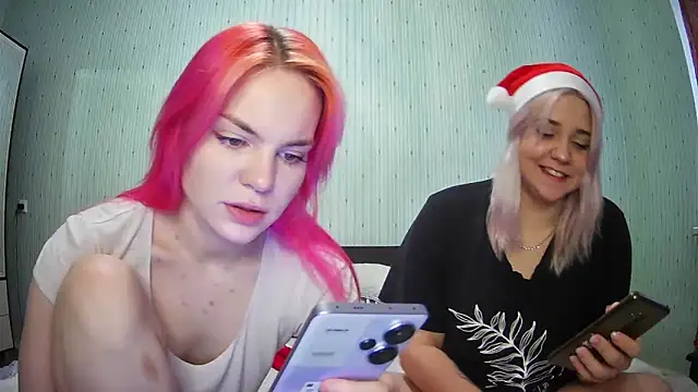 Snapshot of ChrisGirls chatting on 29, 12, 2024 ChrisGirls online show from 29, 12, 2024