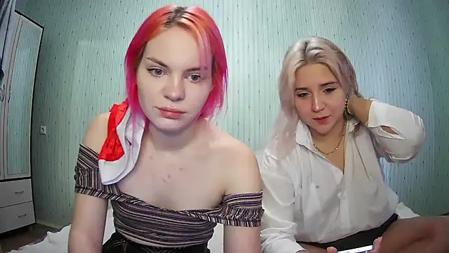 Snapshot of ChrisGirls chatting on 31, 12, 2024 ChrisGirls online show from 31, 12, 2024