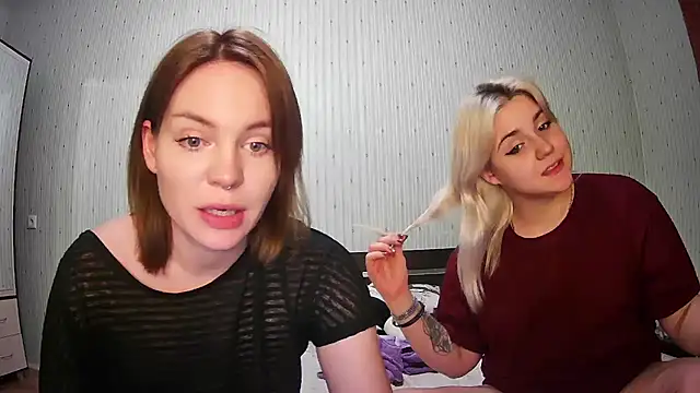 Snapshot of ChrisGirls chatting on 30, 1, 2025 ChrisGirls online show from 30, 1, 2025