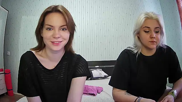 Snapshot of ChrisGirls chatting on 18, 2, 2025 ChrisGirls online show from 18, 2, 2025