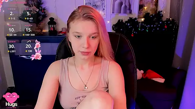 Snapshot of KarambaMoon chatting on 9, 1, 2025 KarambaMoon online show from 9, 1, 2025