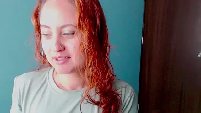 Snapshot of zoe_jones3 chatting on 28, 1, 2025 zoe jones3 online show from 28, 1, 2025