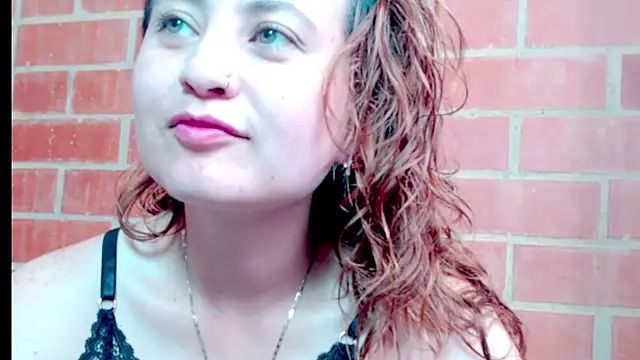 Snapshot of zoe_jones3 chatting on 26, 9, 2025 zoe jones3 online show from 26, 9, 2025
