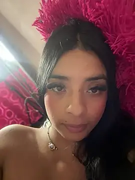 Laura fernandezII online show from 29, 1, 2025