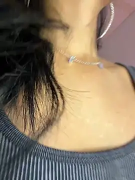 Laura fernandezII online show from 27, 9, 2025